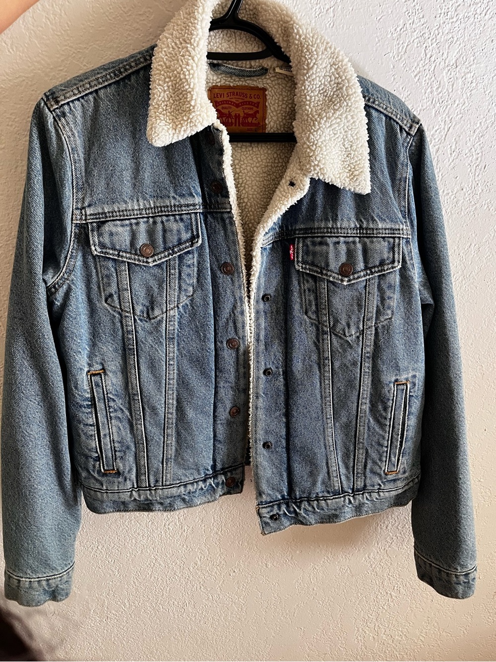 Levi's women Blue Denim Sherpa Lined Trucker Jacket